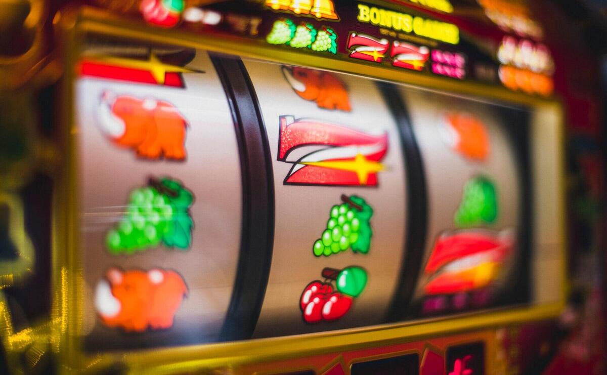 Online Slot Gambling: A Thrilling World of Chance and Strategy